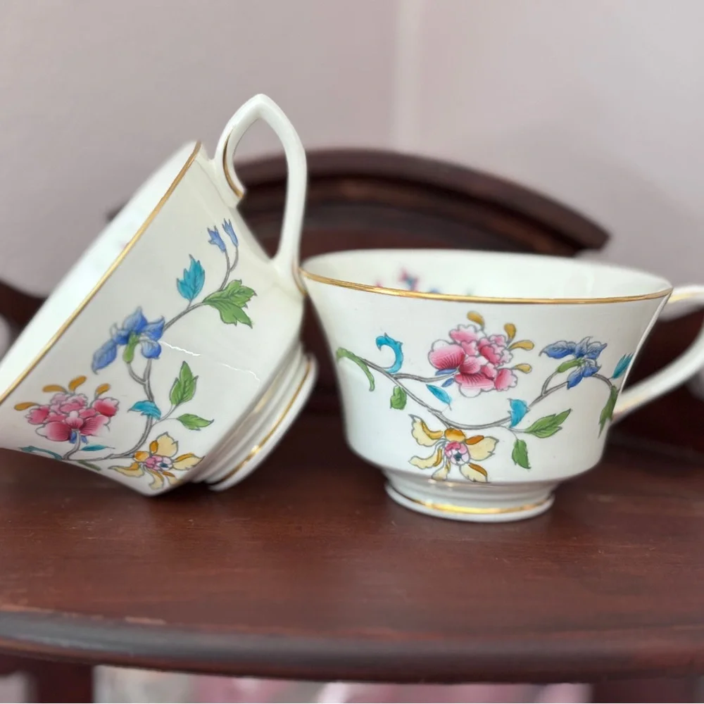 Royal Worcester Floral Tea Cups with Gold Trim Hampton Court Vintage Set of 2